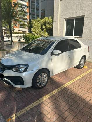 TOYOTA ETIOS 1.5 X PLUS SEDAN 16V FLEX 4P AUTOMÁTICO